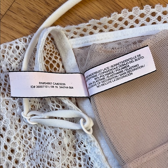 Victoria's Secret Lace Bralette Coconut White Cream Ivory Padded Cup Removable - Picture 7 of 7